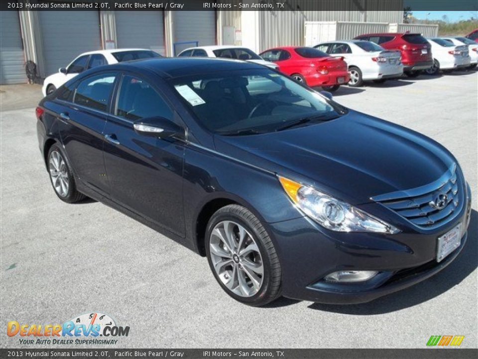 Front 3/4 View of 2013 Hyundai Sonata Limited 2.0T Photo #3