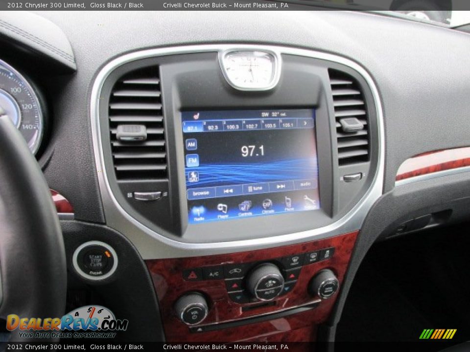 2012 Chrysler 300 Limited Gloss Black / Black Photo #18