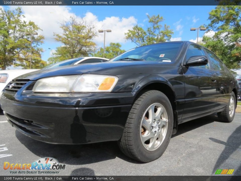 1998 Toyota Camry LE V6 Black / Oak Photo #2