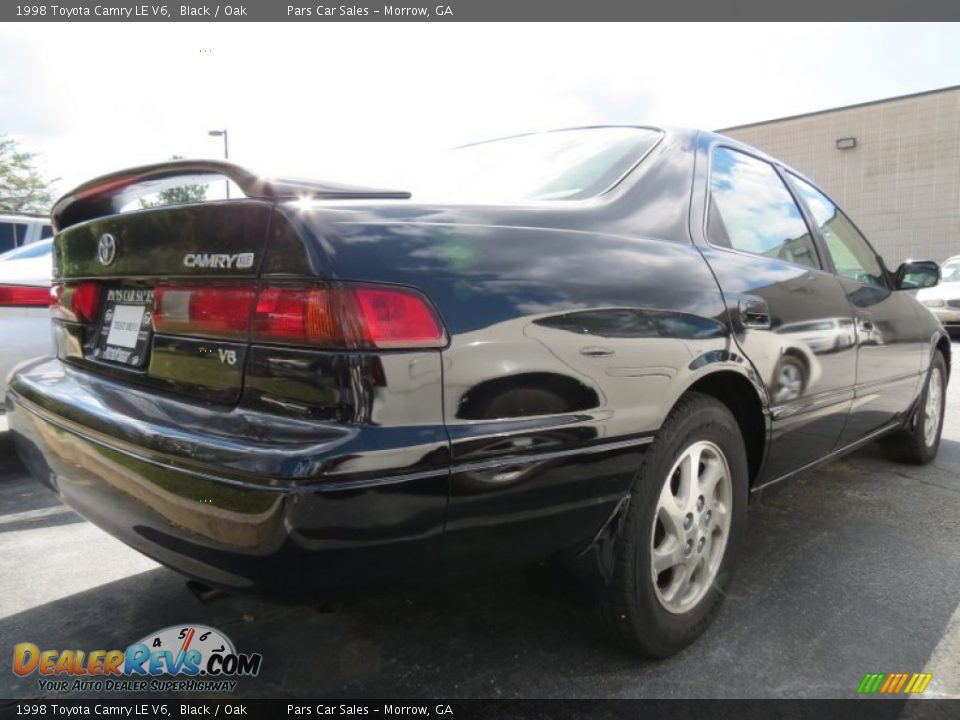 1998 Toyota Camry LE V6 Black / Oak Photo #4