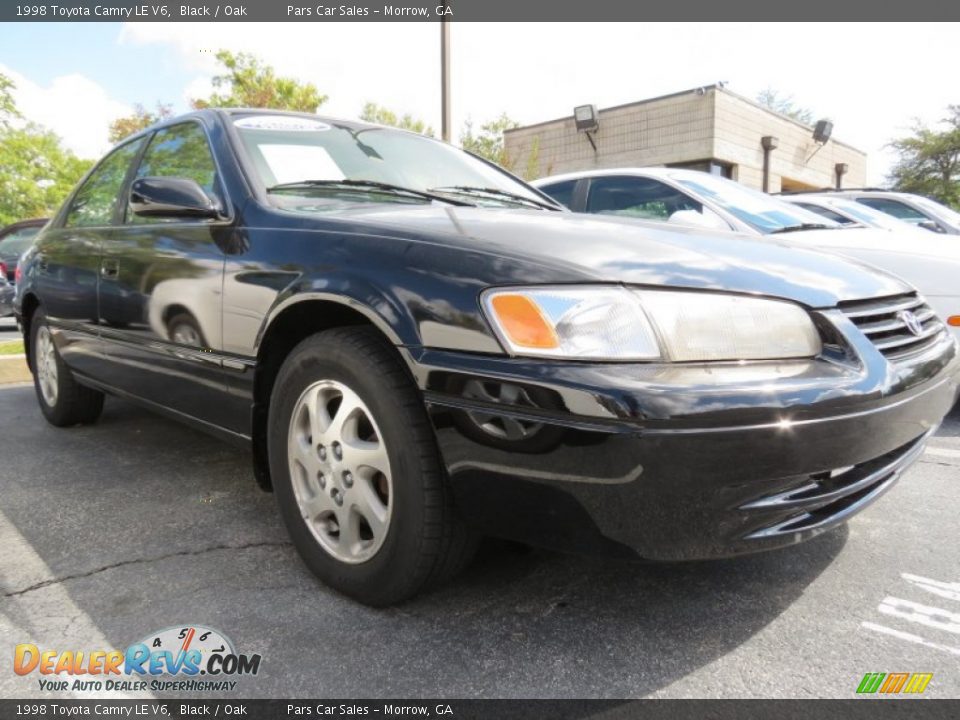 1998 Toyota Camry LE V6 Black / Oak Photo #5