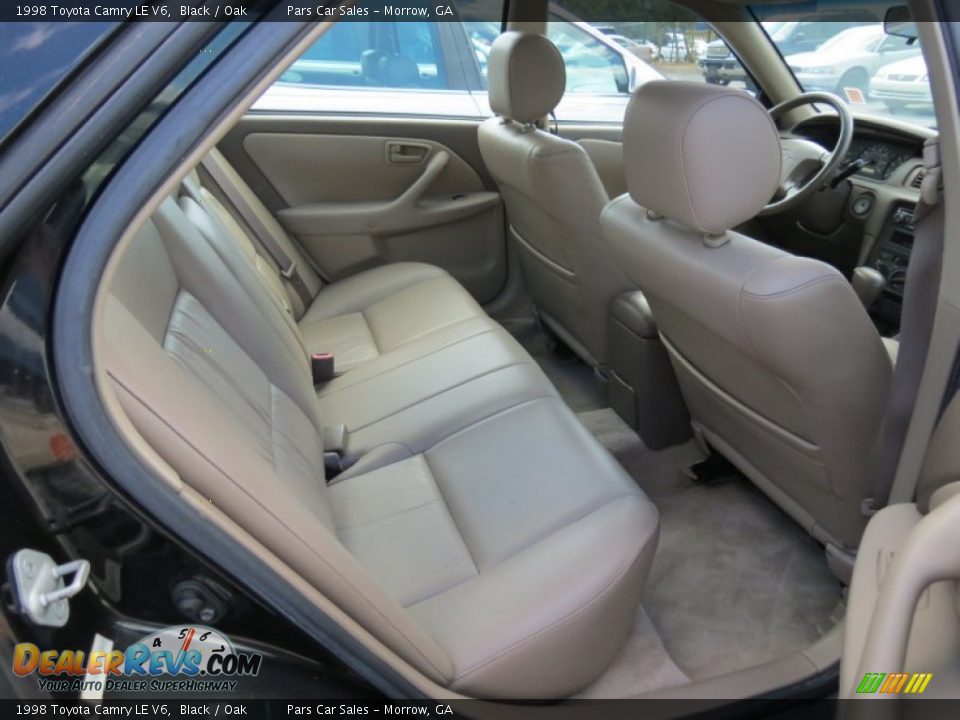 1998 Toyota Camry LE V6 Black / Oak Photo #12