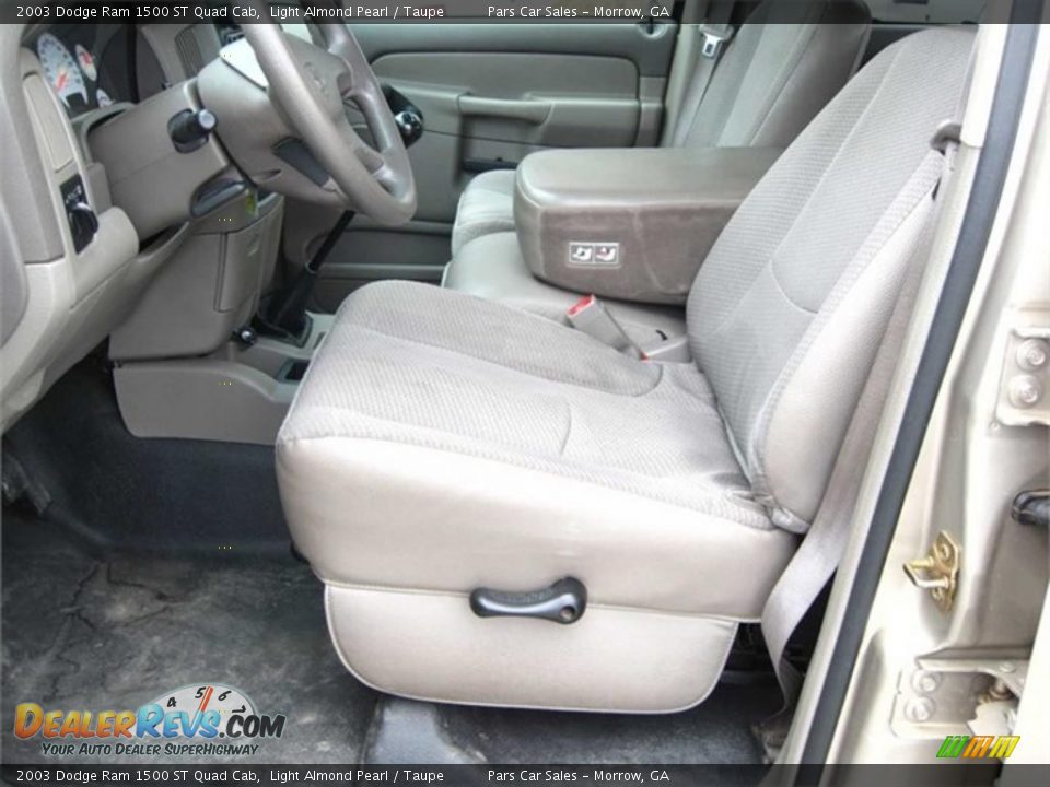 Front Seat of 2003 Dodge Ram 1500 ST Quad Cab Photo #4