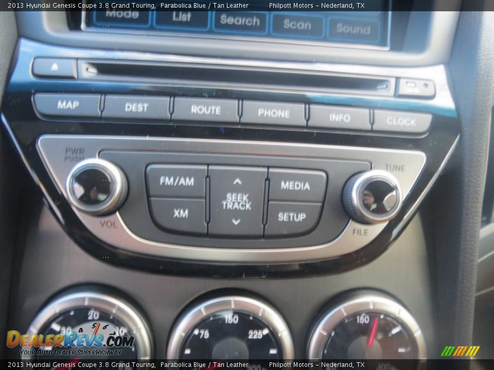Controls of 2013 Hyundai Genesis Coupe 3.8 Grand Touring Photo #28