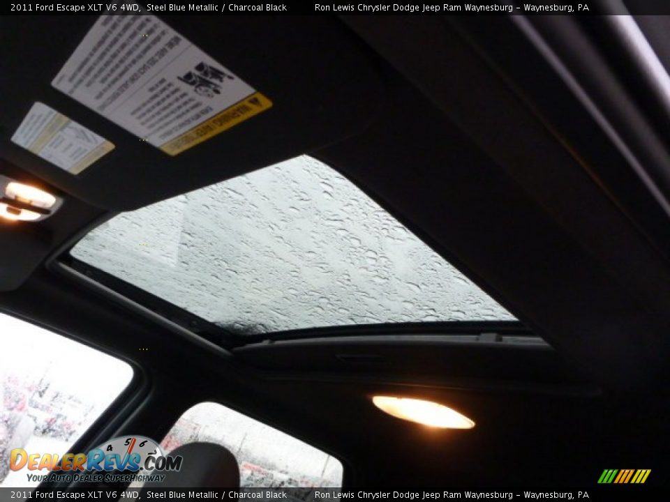 2011 Ford Escape XLT V6 4WD Steel Blue Metallic / Charcoal Black Photo #15