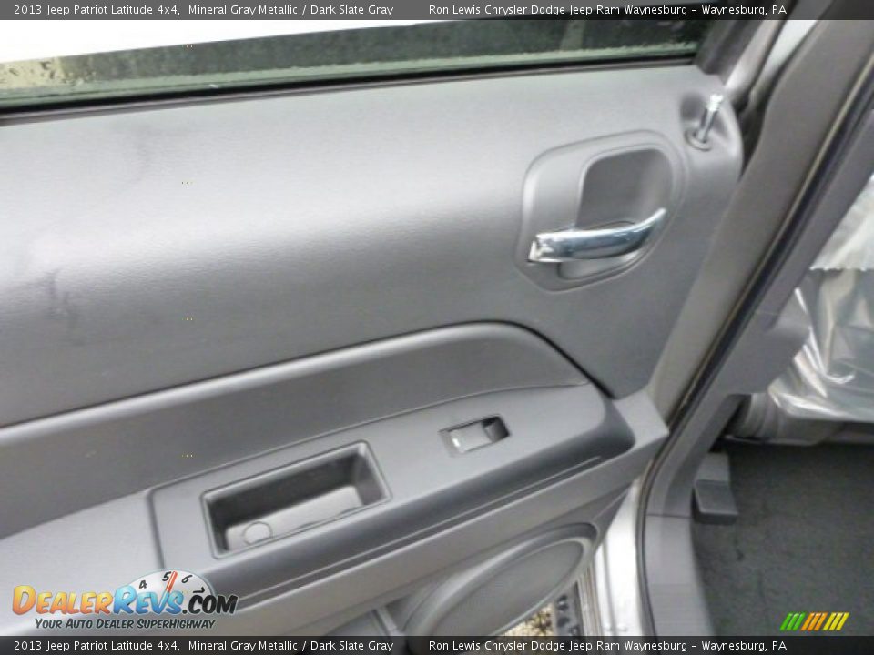 2013 Jeep Patriot Latitude 4x4 Mineral Gray Metallic / Dark Slate Gray Photo #15