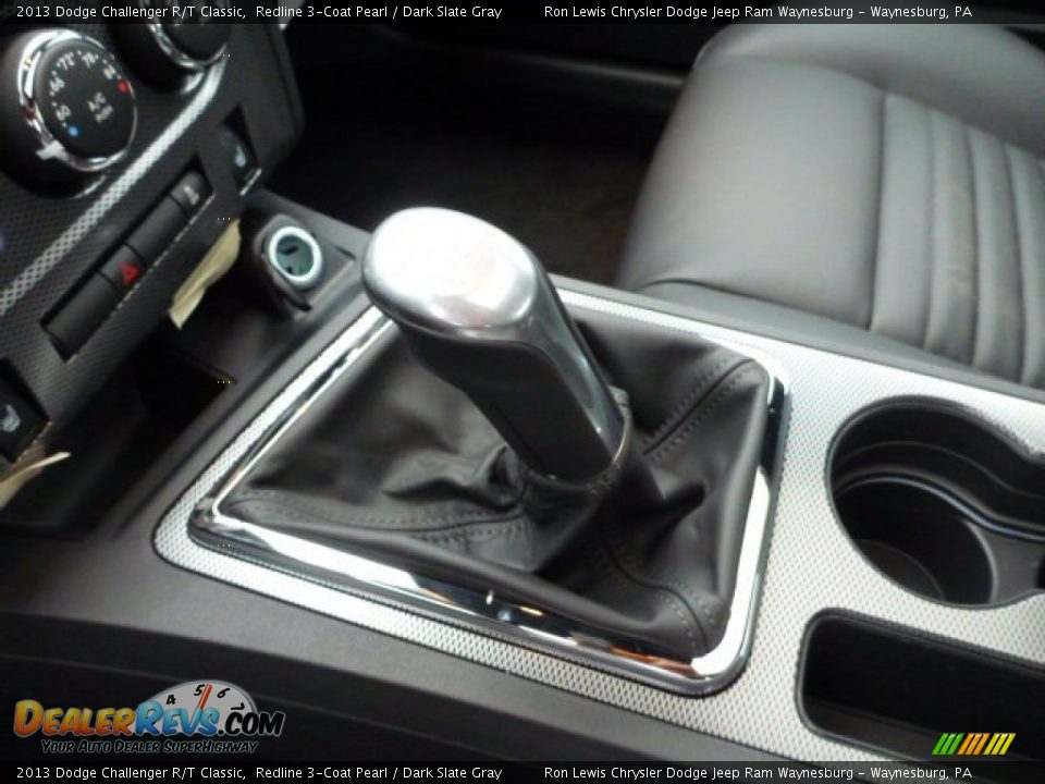 2013 Dodge Challenger R/T Classic Shifter Photo #16