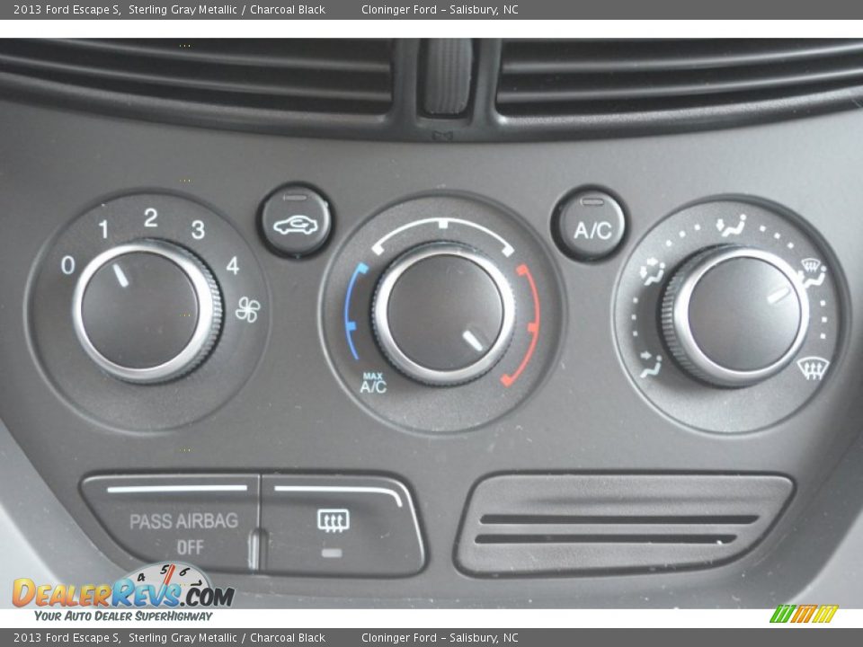 Controls of 2013 Ford Escape S Photo #32