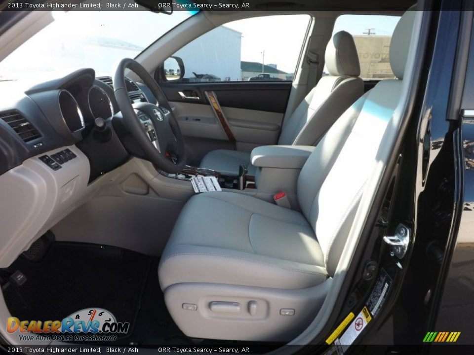 2013 Toyota Highlander Limited Black / Ash Photo #17
