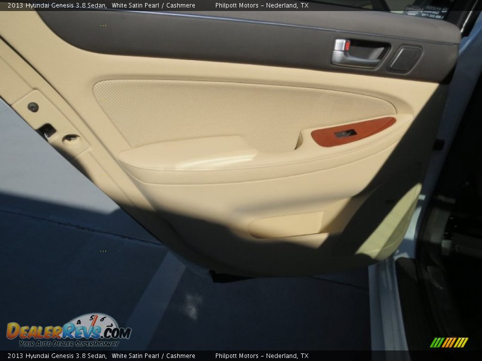2013 Hyundai Genesis 3.8 Sedan White Satin Pearl / Cashmere Photo #17