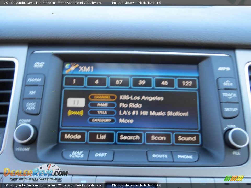 2013 Hyundai Genesis 3.8 Sedan White Satin Pearl / Cashmere Photo #28