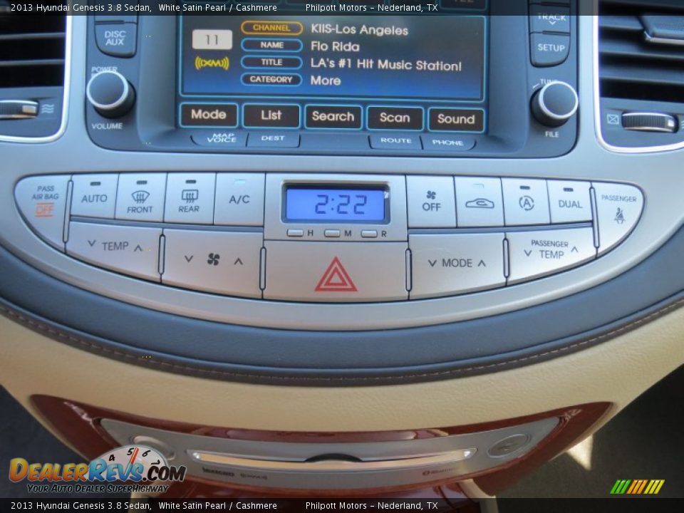 2013 Hyundai Genesis 3.8 Sedan White Satin Pearl / Cashmere Photo #29