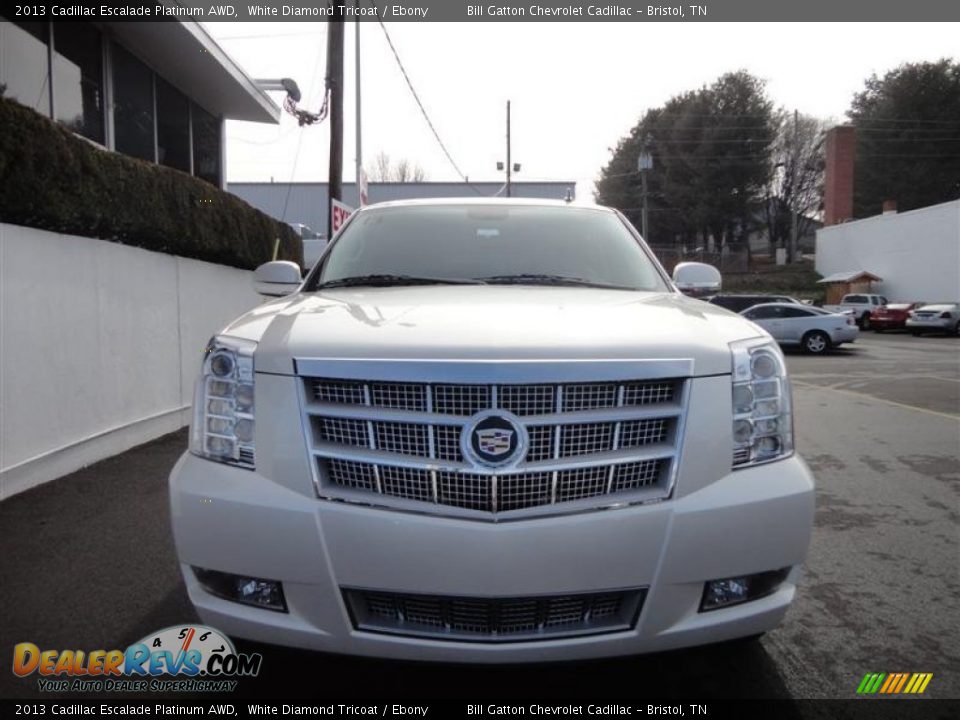2013 Cadillac Escalade Platinum AWD White Diamond Tricoat / Ebony Photo #2