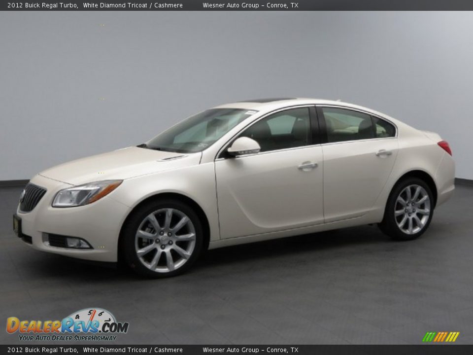 Front 3/4 View of 2012 Buick Regal Turbo Photo #1
