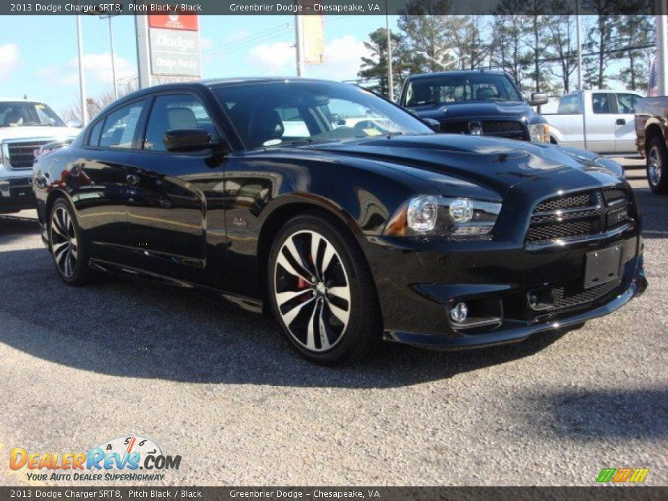 Front 3/4 View of 2013 Dodge Charger SRT8 Photo #5