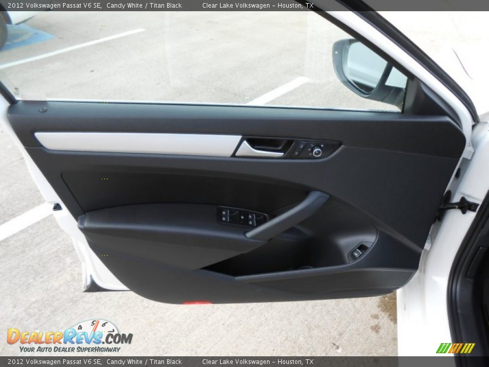 Door Panel of 2012 Volkswagen Passat V6 SE Photo #13