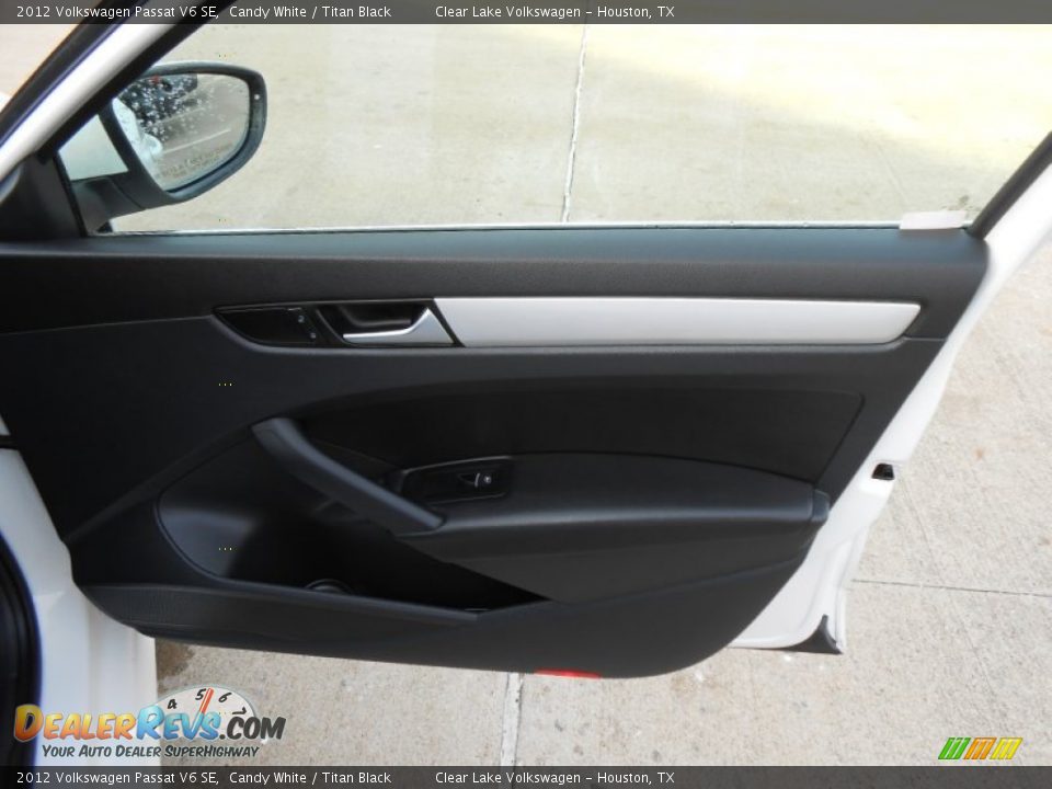 2012 Volkswagen Passat V6 SE Candy White / Titan Black Photo #17