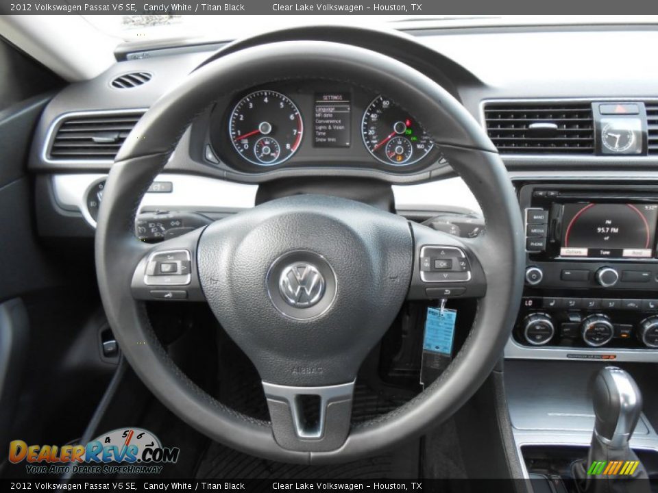 2012 Volkswagen Passat V6 SE Candy White / Titan Black Photo #22