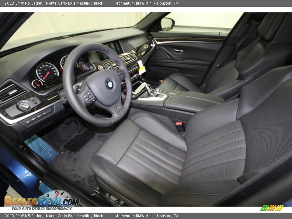 Black Interior - 2013 BMW M5 Sedan Photo #11