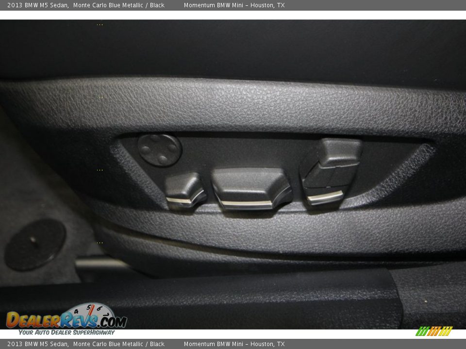 Controls of 2013 BMW M5 Sedan Photo #16