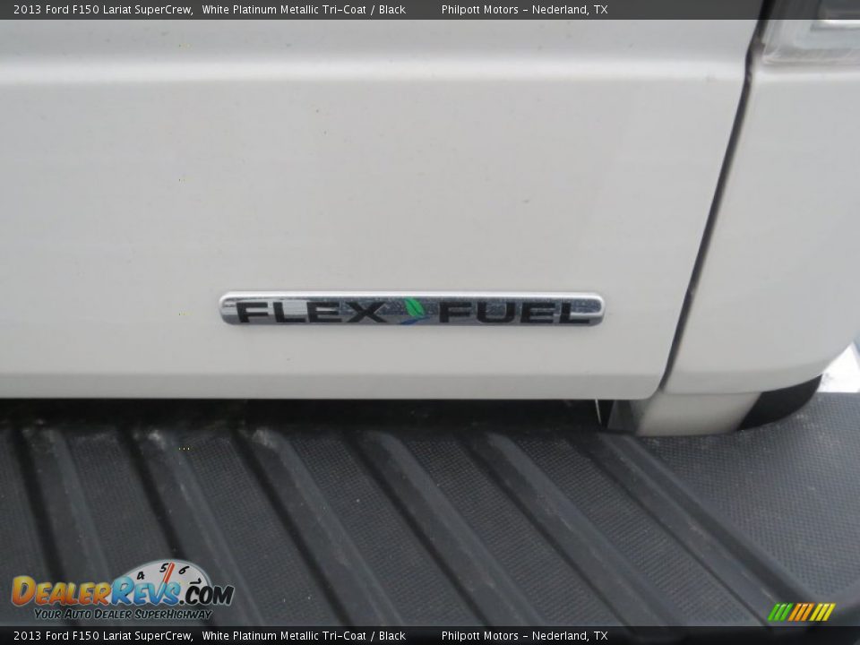2013 Ford F150 Lariat SuperCrew White Platinum Metallic Tri-Coat / Black Photo #18