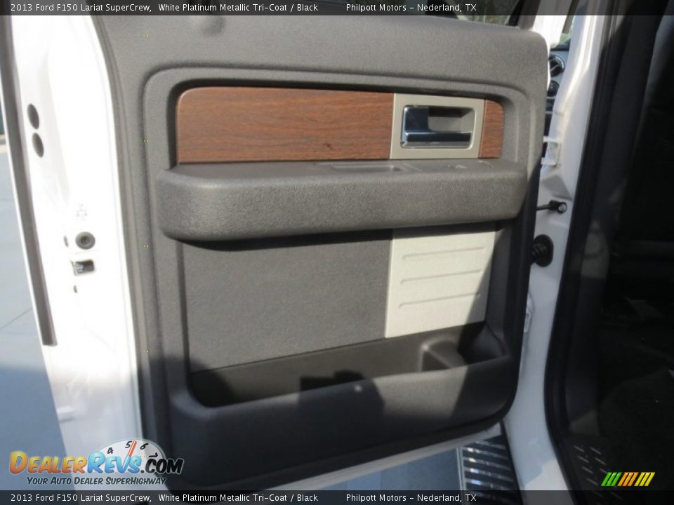 2013 Ford F150 Lariat SuperCrew White Platinum Metallic Tri-Coat / Black Photo #21
