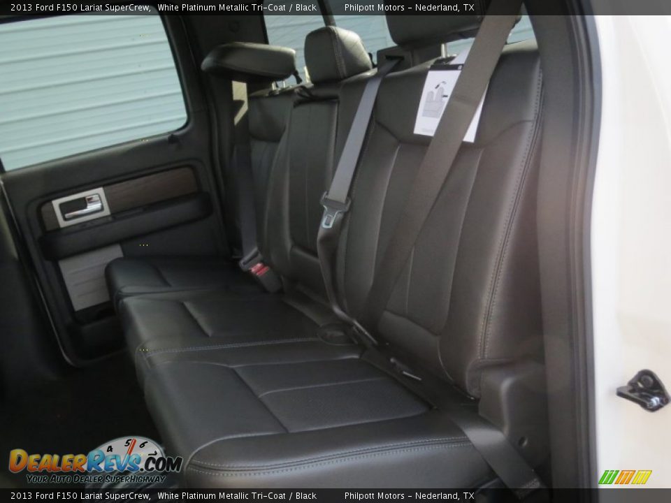 2013 Ford F150 Lariat SuperCrew White Platinum Metallic Tri-Coat / Black Photo #22