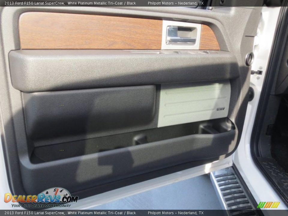 2013 Ford F150 Lariat SuperCrew White Platinum Metallic Tri-Coat / Black Photo #23