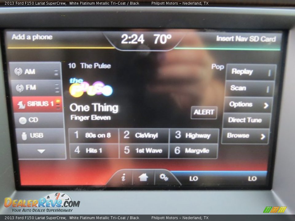 2013 Ford F150 Lariat SuperCrew White Platinum Metallic Tri-Coat / Black Photo #30