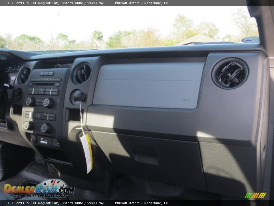 2013 Ford F150 XL Regular Cab Oxford White / Steel Gray Photo #17