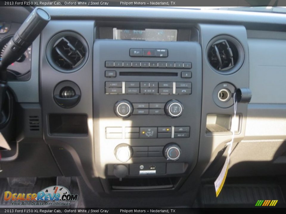 2013 Ford F150 XL Regular Cab Oxford White / Steel Gray Photo #23