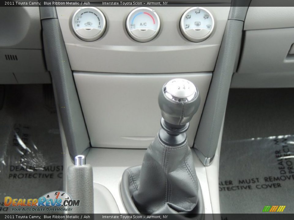 2011 Toyota Camry  Shifter Photo #16