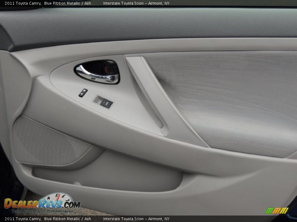 Door Panel of 2011 Toyota Camry  Photo #19