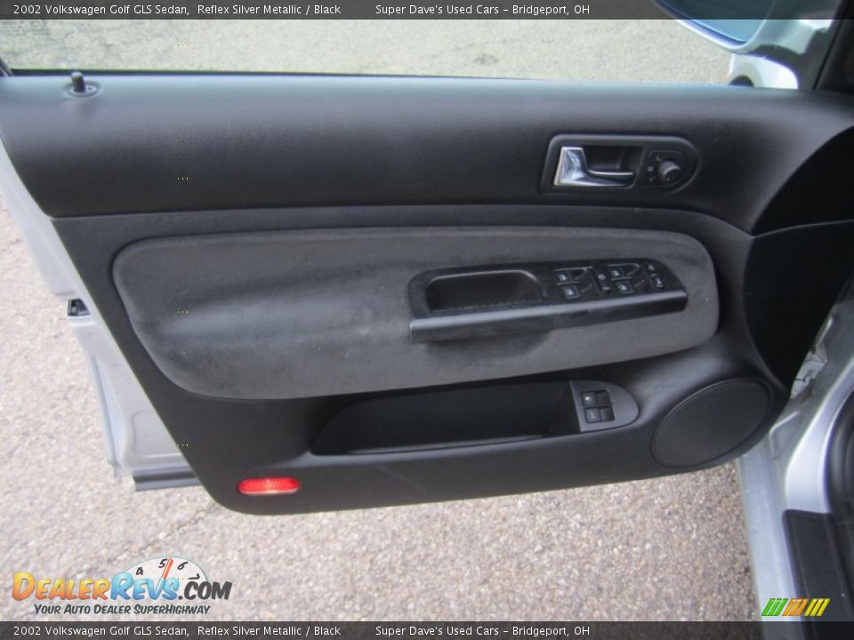 Door Panel of 2002 Volkswagen Golf GLS Sedan Photo #18