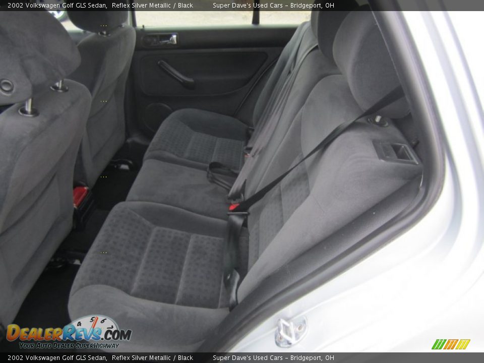 Rear Seat of 2002 Volkswagen Golf GLS Sedan Photo #19