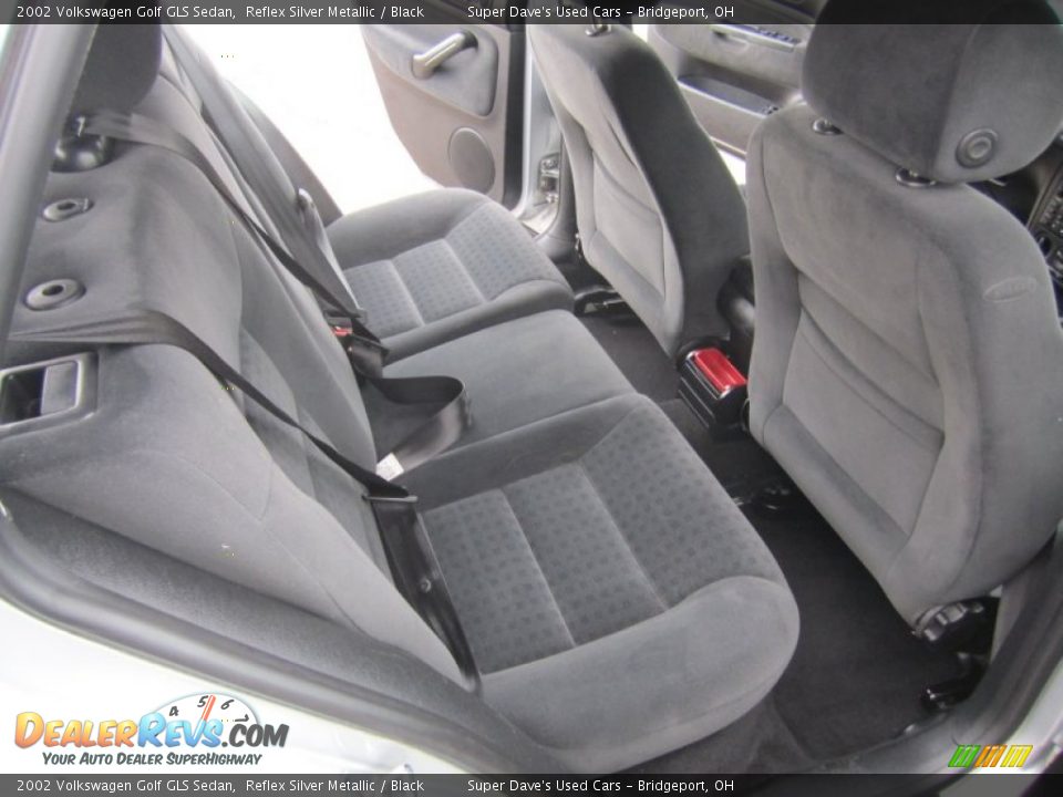 Rear Seat of 2002 Volkswagen Golf GLS Sedan Photo #21