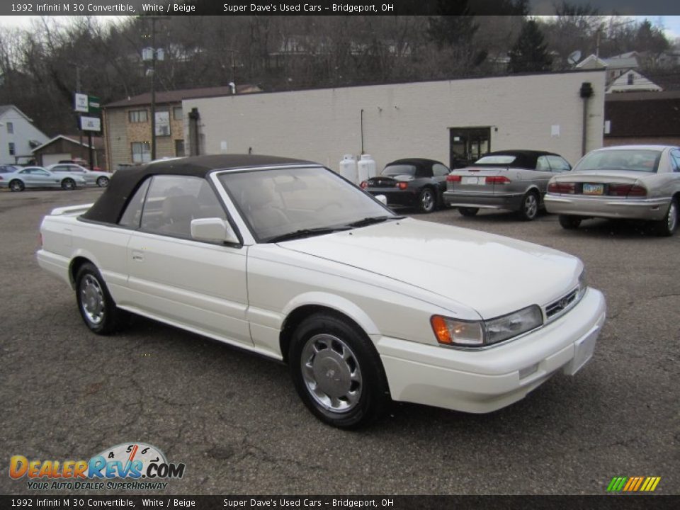Front 3/4 View of 1992 Infiniti M 30 Convertible Photo #11