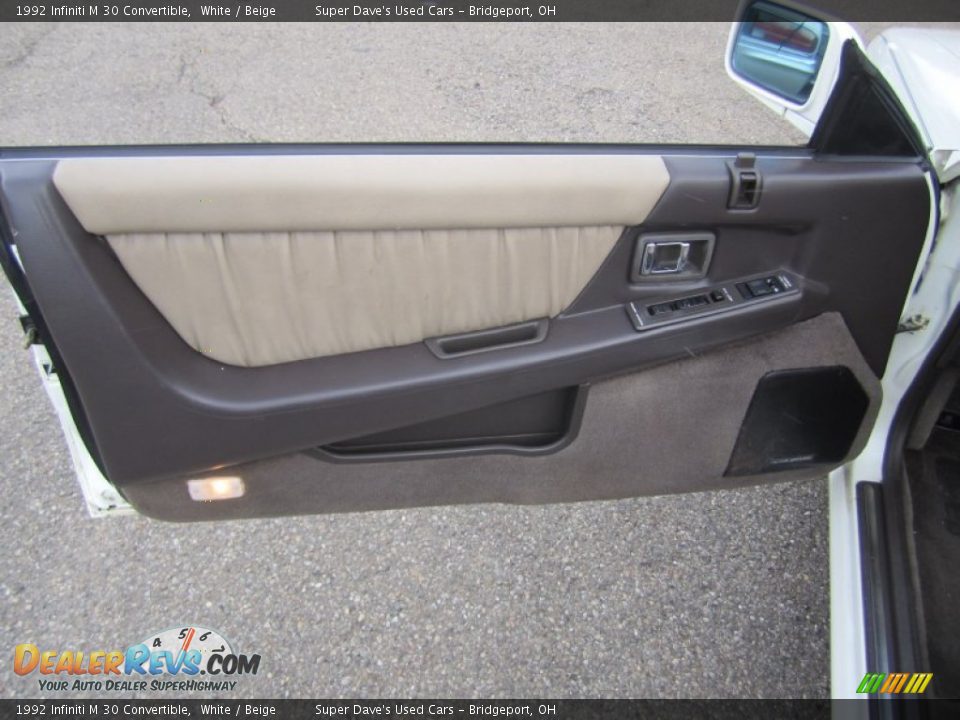 Door Panel of 1992 Infiniti M 30 Convertible Photo #29