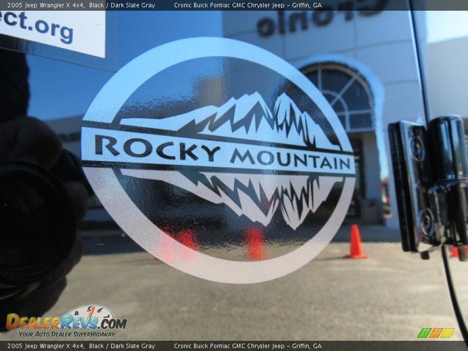 2005 Jeep Wrangler X 4x4 Black / Dark Slate Gray Photo #11