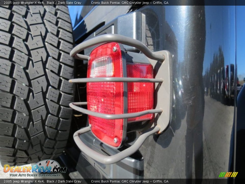 2005 Jeep Wrangler X 4x4 Black / Dark Slate Gray Photo #15