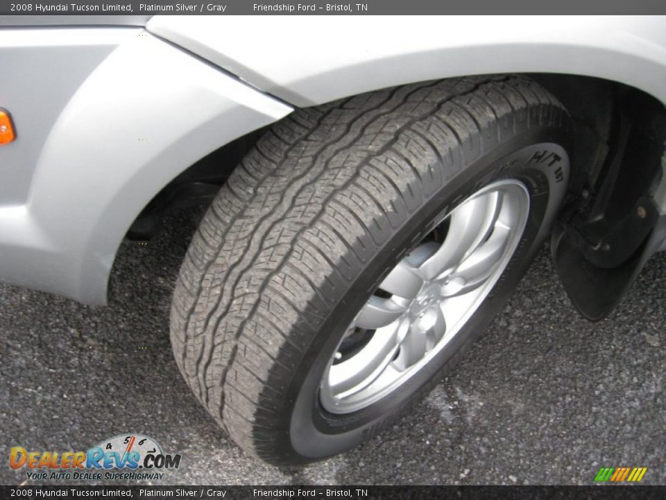2008 Hyundai Tucson Limited Platinum Silver / Gray Photo #12