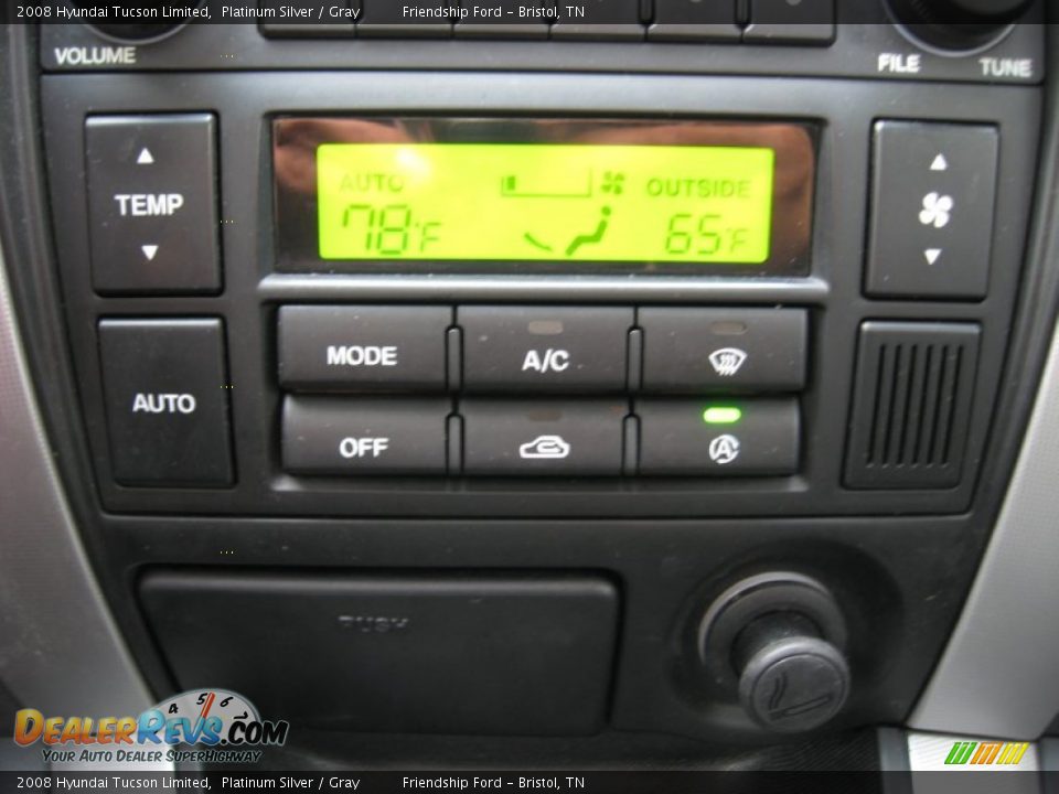 2008 Hyundai Tucson Limited Platinum Silver / Gray Photo #29