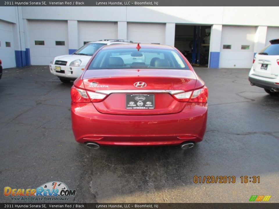 2011 Hyundai Sonata SE Venetian Red / Black Photo #3