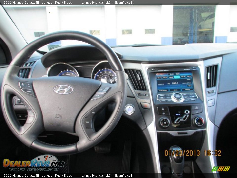 2011 Hyundai Sonata SE Venetian Red / Black Photo #9