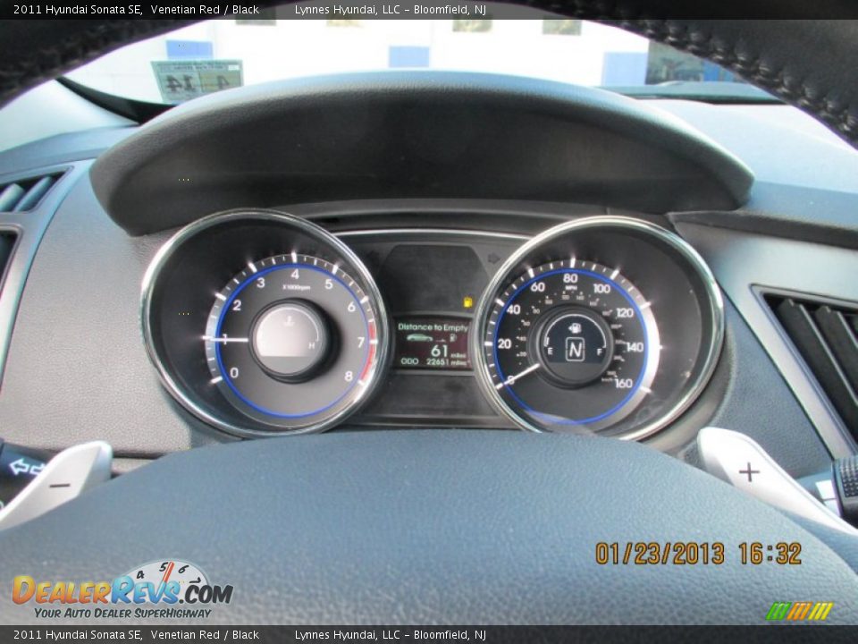 2011 Hyundai Sonata SE Venetian Red / Black Photo #11