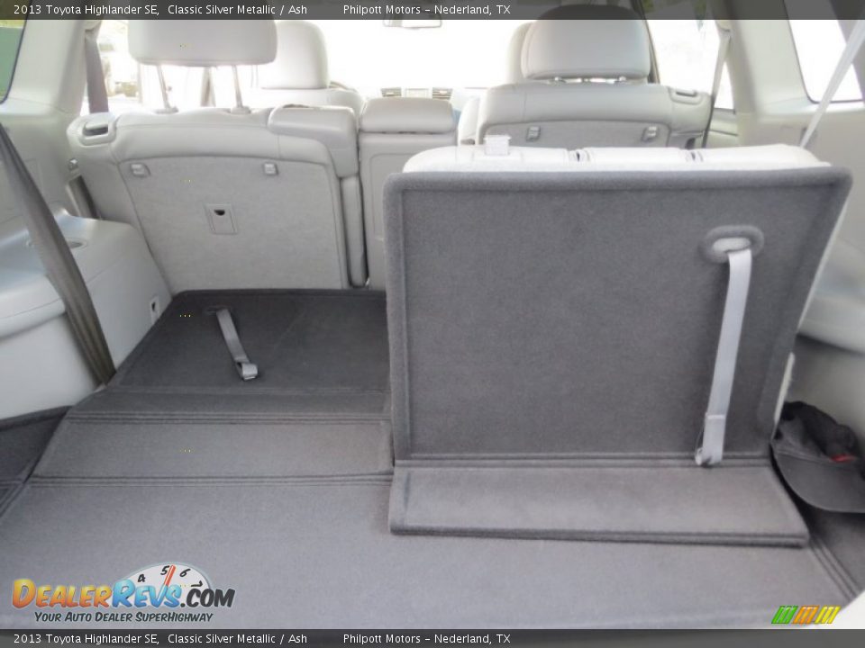 2013 Toyota Highlander SE Classic Silver Metallic / Ash Photo #13
