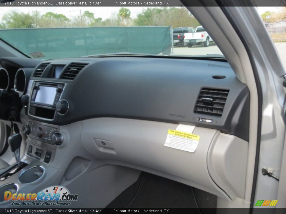 2013 Toyota Highlander SE Classic Silver Metallic / Ash Photo #15