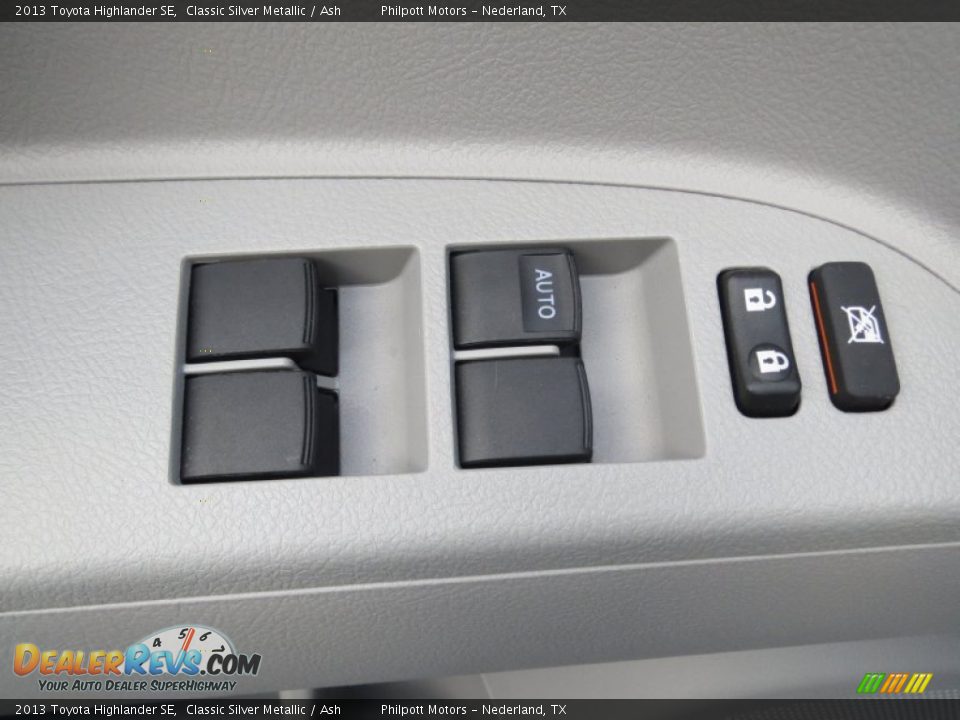 2013 Toyota Highlander SE Classic Silver Metallic / Ash Photo #20