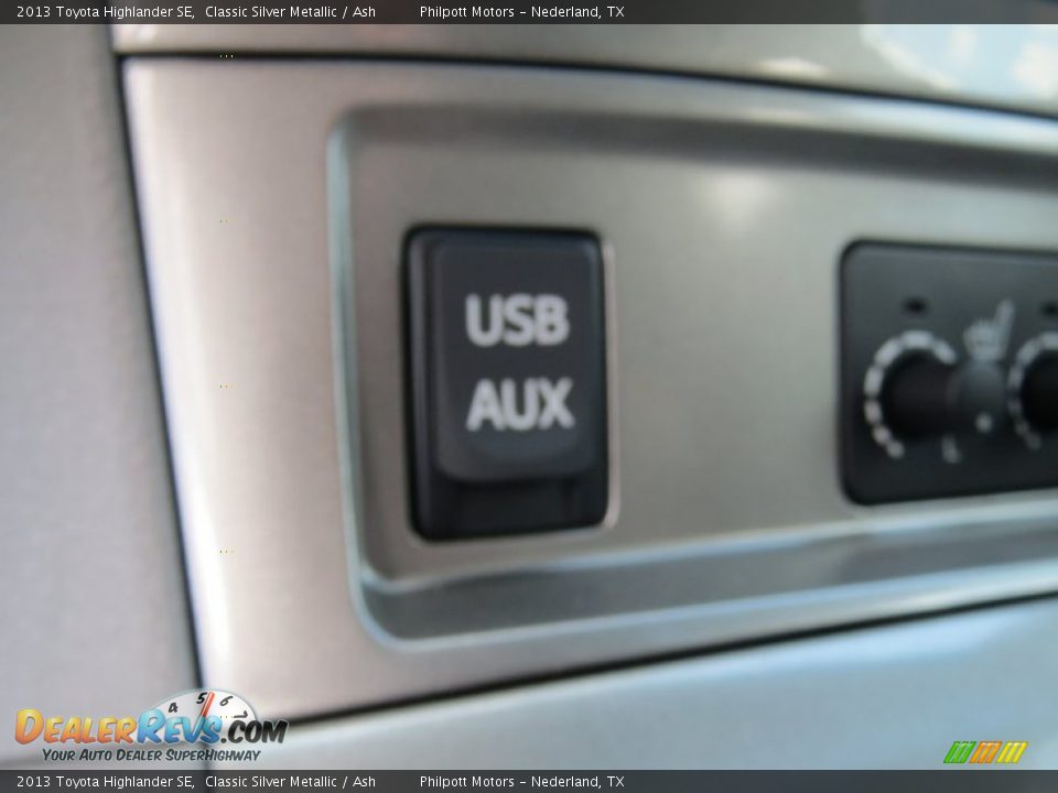 2013 Toyota Highlander SE Classic Silver Metallic / Ash Photo #30