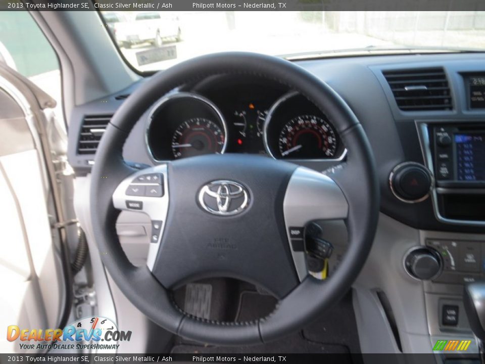 2013 Toyota Highlander SE Classic Silver Metallic / Ash Photo #33